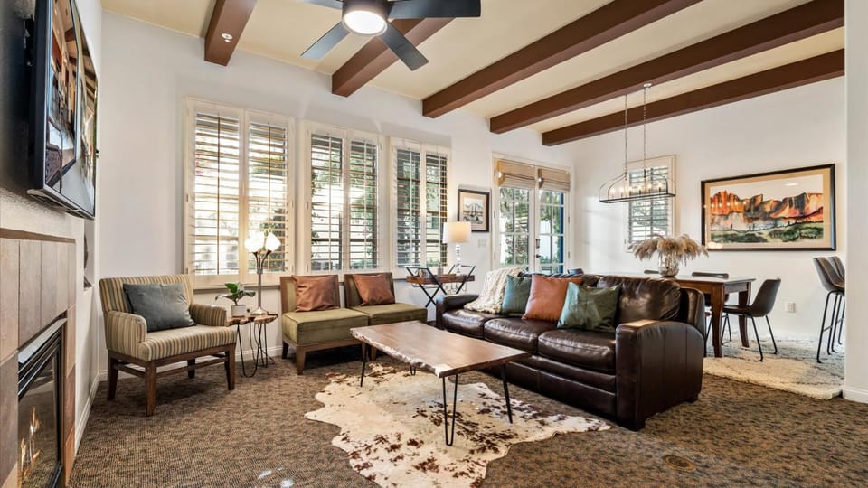 LV353 Downstairs 3BD-3BA Near Main and Kids Pool Apartment in Indian Wells