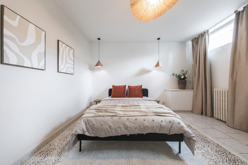 Loft Station Parking Video Projector near Tours Apartment in Tours