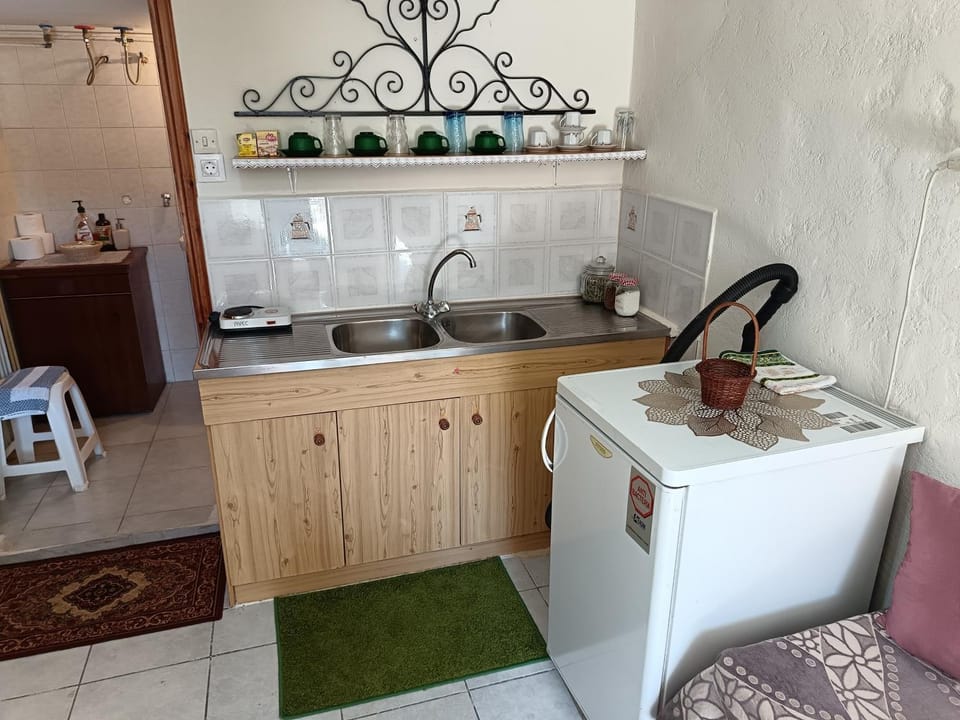 Ξενώνας Ρούμελη Apartment in Peloponnese, Western Greece and the Ionian