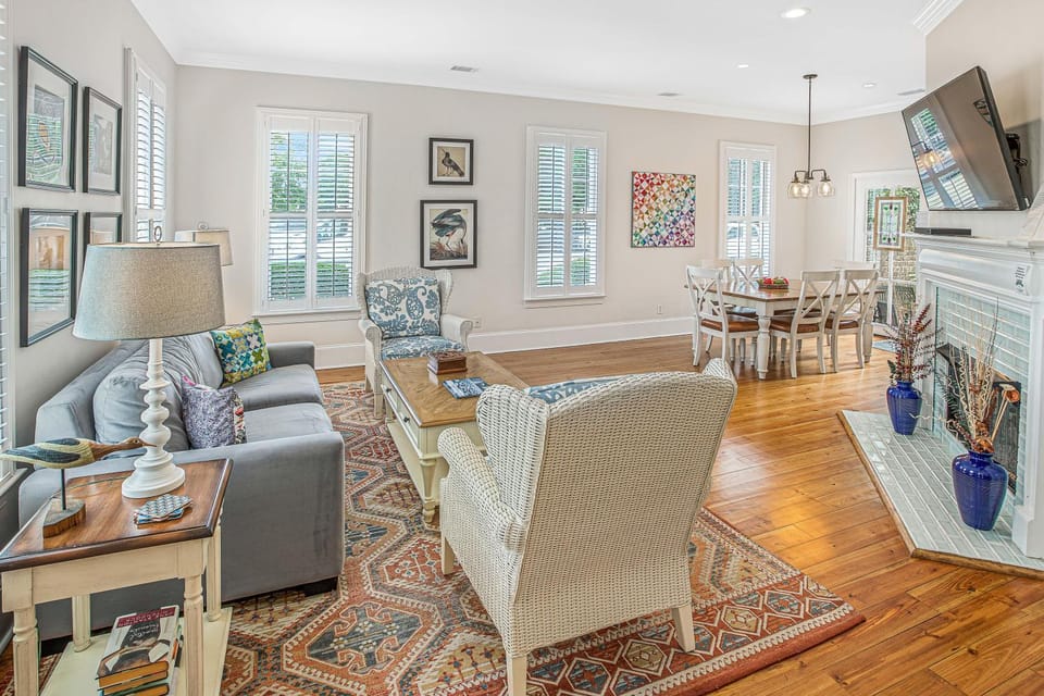 Huntingdon Getaway by Lucky Savannah House in Savannah