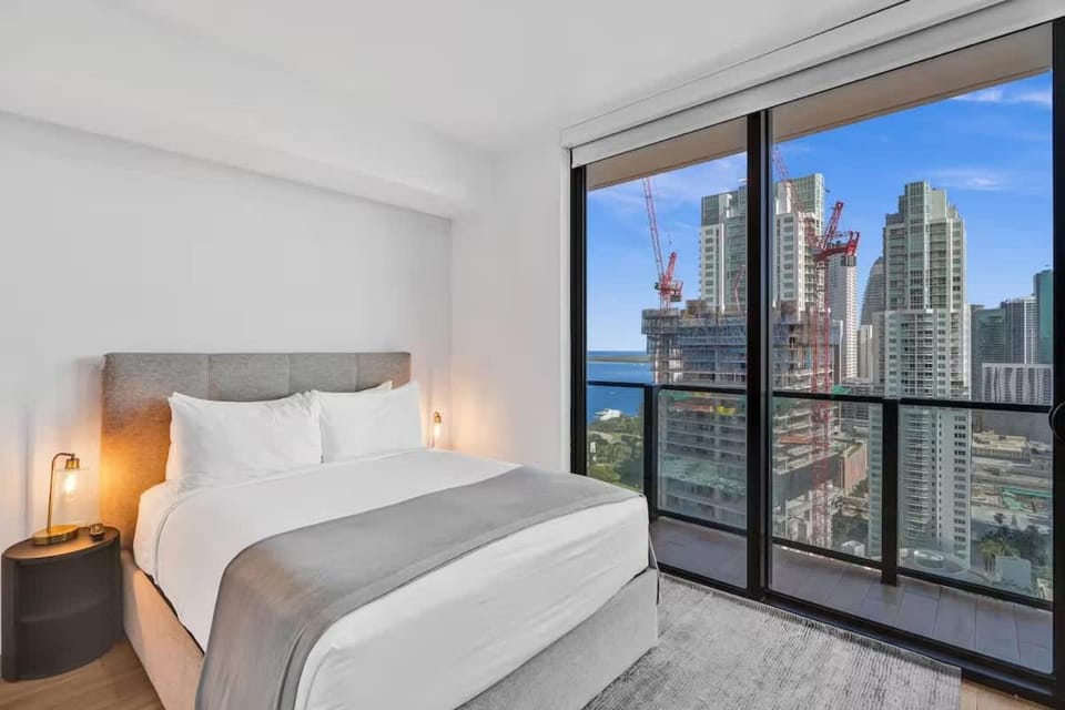 Luxury Miami 2BR City Views Apartment in Miami