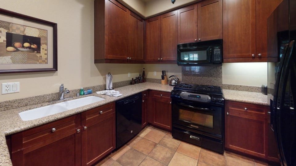 LV252 Private Upstairs 2BD-2BA Legacy Villas Condo Apartment in Indian Wells