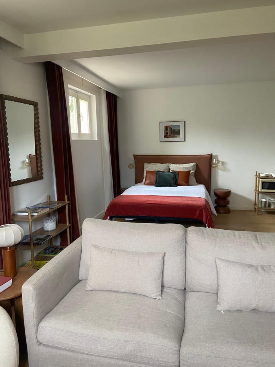 Suite Cosy Chambre avec espaces Salon et Salle de bain privés Vacation rental in Auvergne-Rhône-Alpes