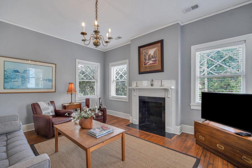 Cobb's Carriage by Lucky Savannah Apartment in Savannah