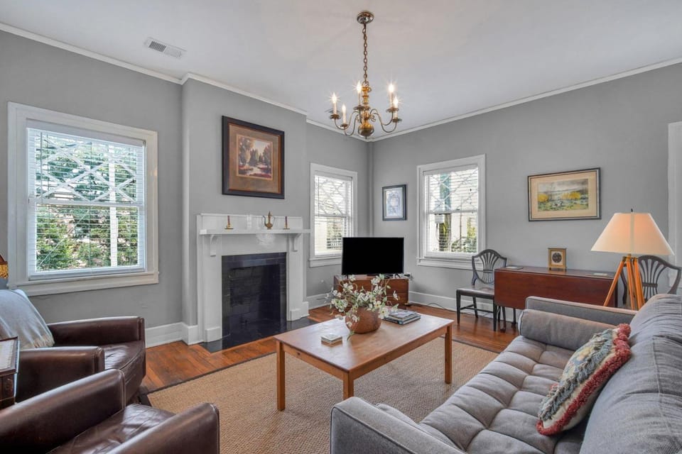 Cobb's Carriage by Lucky Savannah Apartment in Savannah