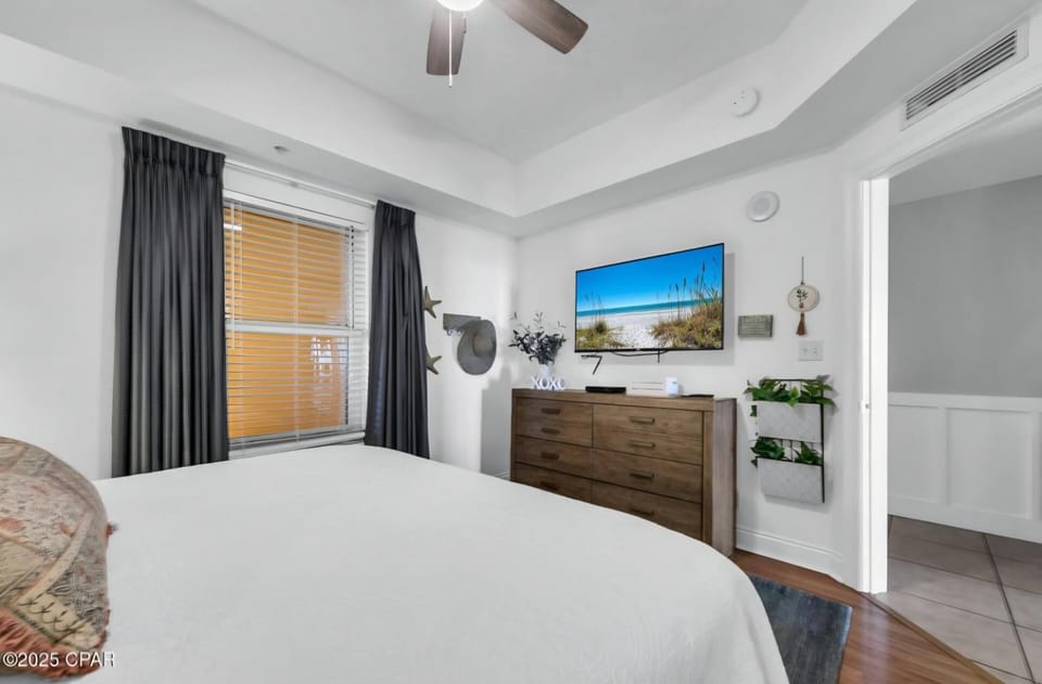 The Emerald Nest Apartment hotel in Panama City Beach