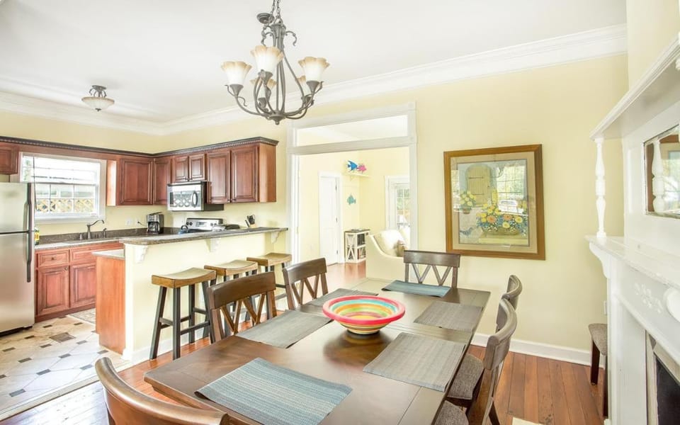 Mandy's Veranda by Lucky Savannah House in Savannah