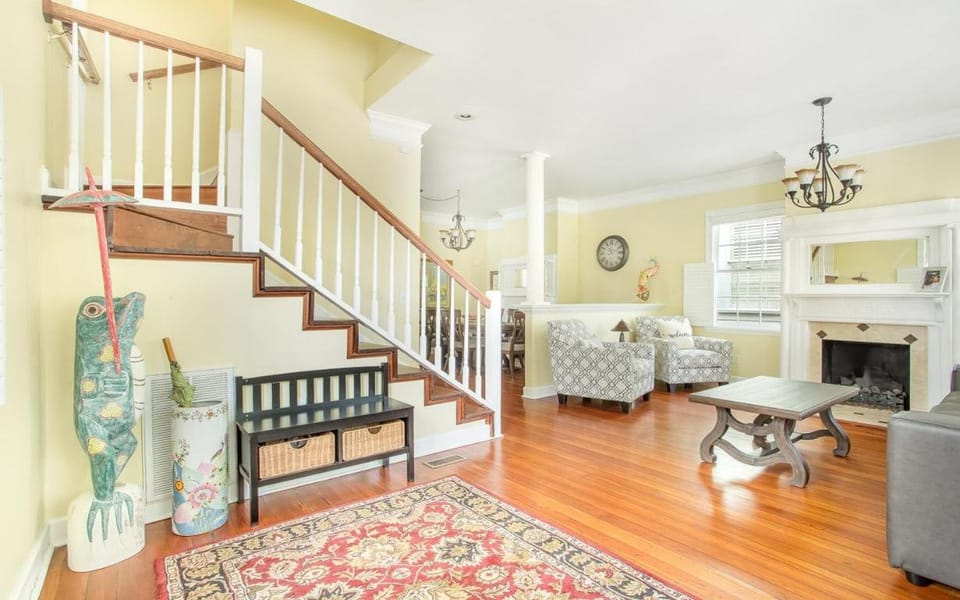 Mandy's Veranda by Lucky Savannah House in Savannah