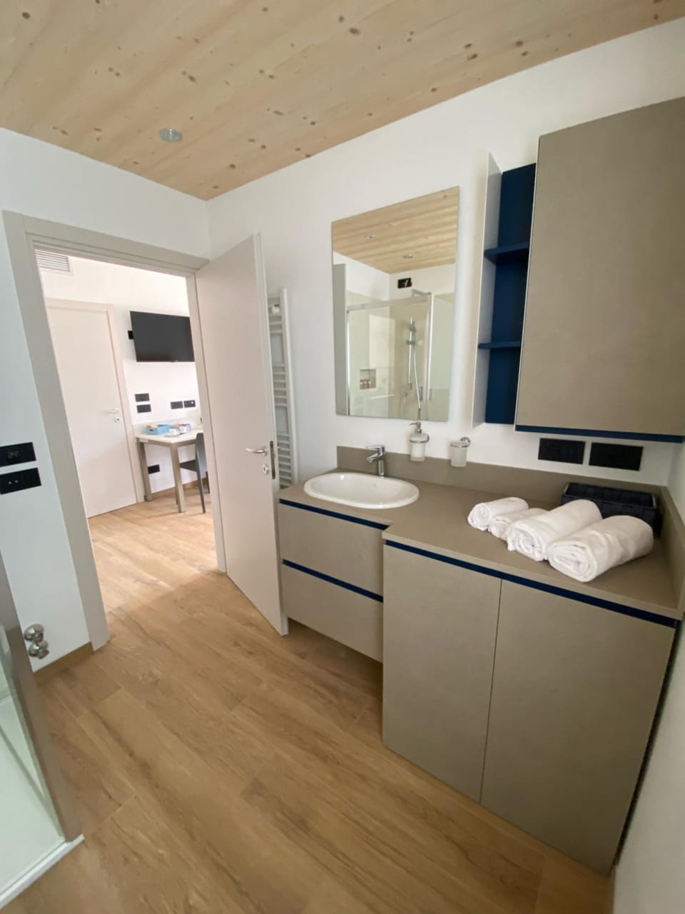 Alaska House - Yukon Room Apartment in Trentino-South Tyrol