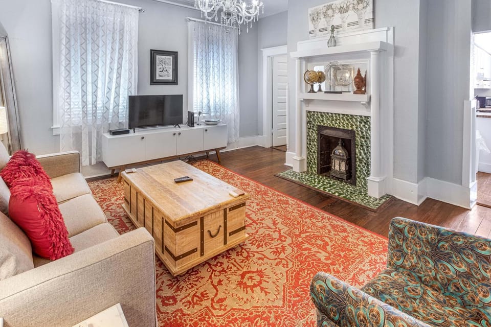 Luxe Eleven by Lucky Savannah Apartment in Savannah