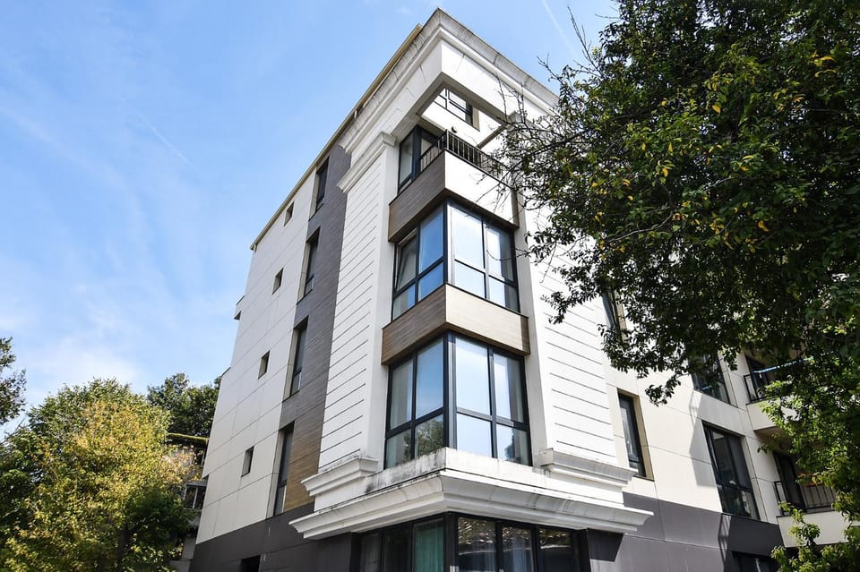 Property building, Day