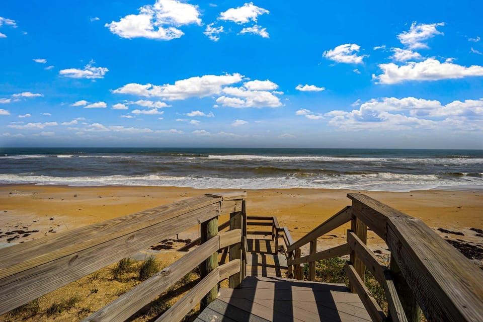 Oceanfront 4 Bed Beach House in Flagler House in Palm Coast