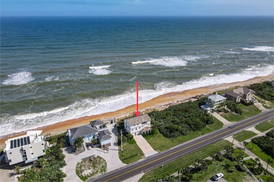 Oceanfront 4 Bed Beach House in Flagler House in Palm Coast