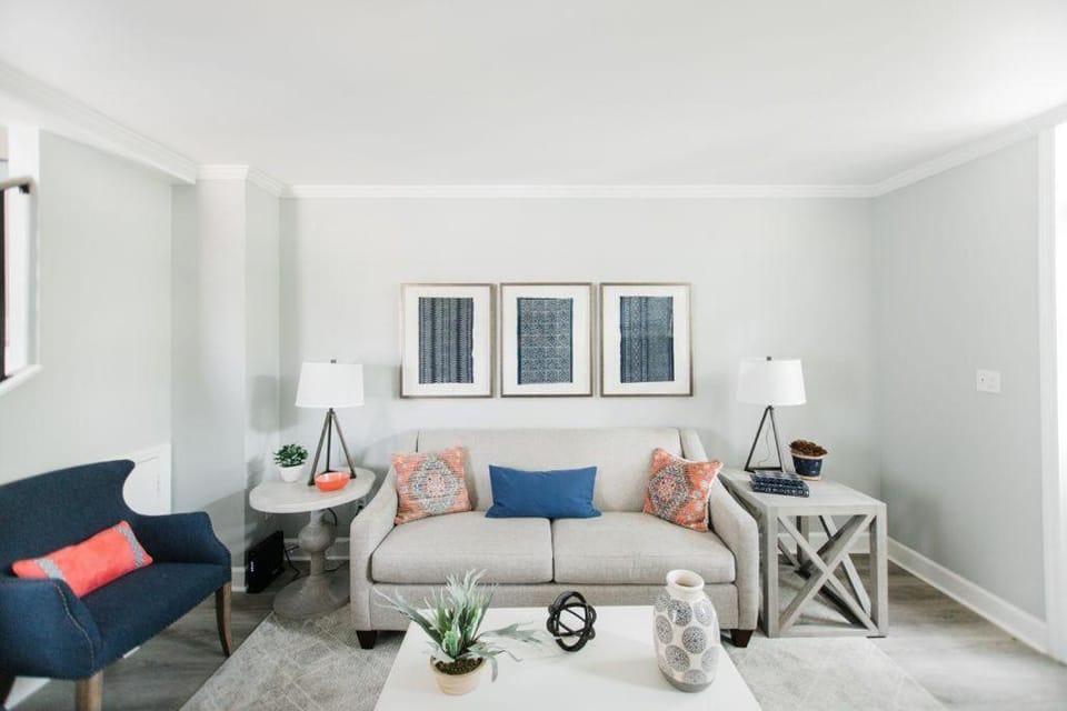 Lynwood Collection on Forsyth 14A by Lucky Savannah Apartment in Savannah