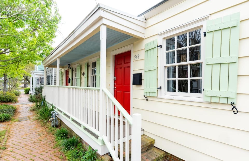 Savannah Rose Cottage by Lucky Savannah House in Savannah