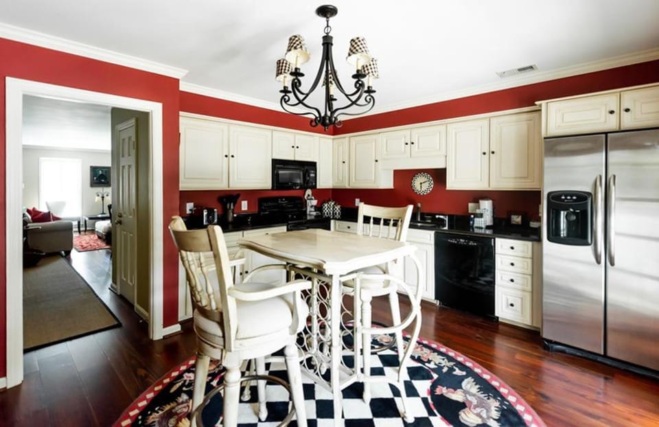 Forsyth Place by Lucky Savannah House in Savannah