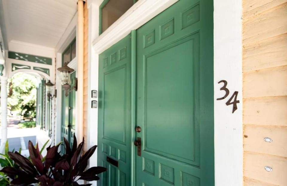 Harper House Too by Lucky Savannah Apartment in Savannah