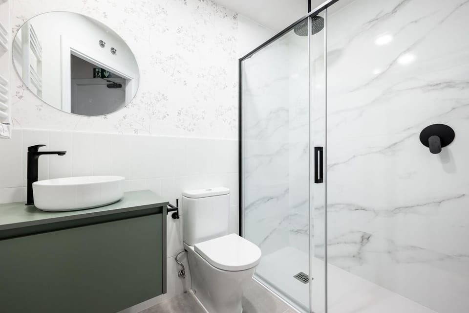 Shower, Bathroom