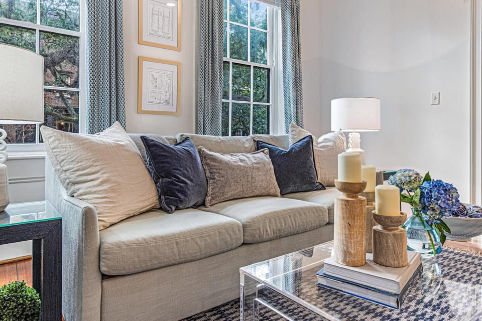 Luxe on Jones by Lucky Savannah House in Savannah