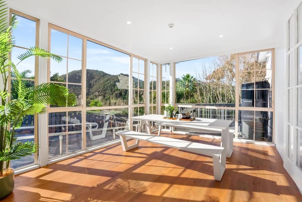 Deluxe Queen Room at Wolfe Street House in Whangārei