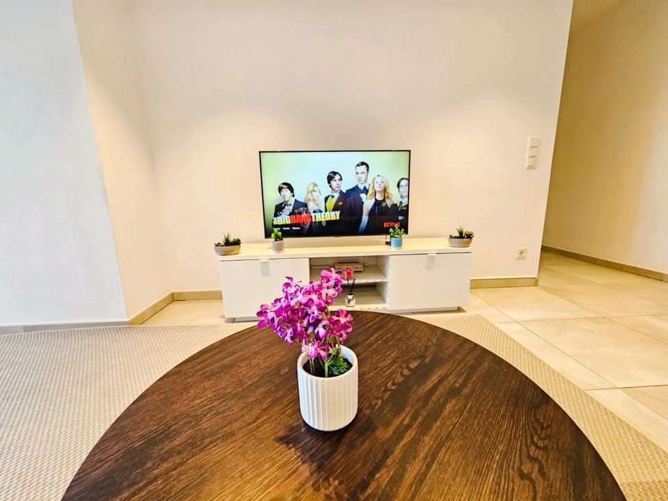 Elegant 3BR Retreat with terraces&parking Apartment in Luxembourg