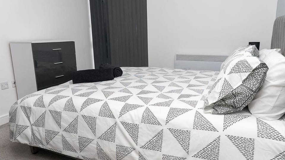 Stunning 2-Bed Retreat - AO Arena & Victoria Stn Apartment in Manchester