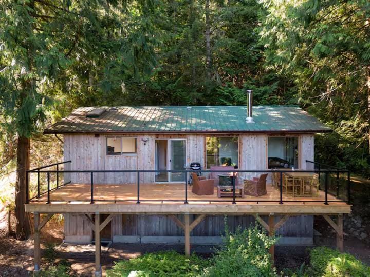 Ocean Vista In the Woods on Saltspring Island Bed and Breakfast in Salt Spring Island