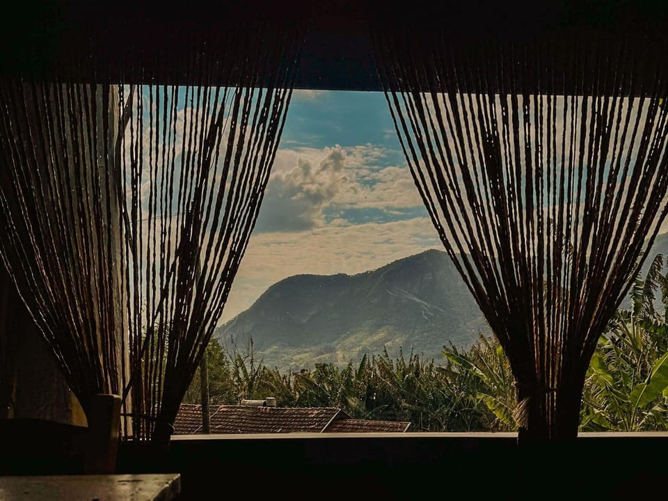Cabana Arara - com banheira de hidromassagem House in State of São Paulo
