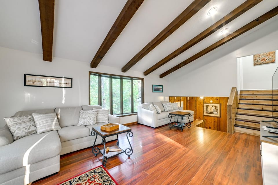 Dog-Friendly Kentucky Lake Home w/ Game Room! House in Kentucky