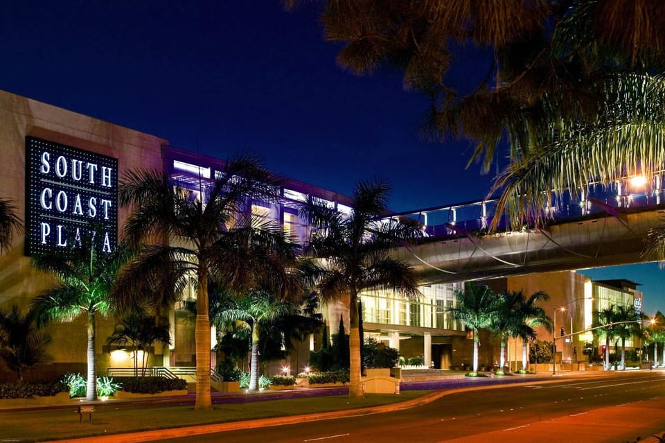 Nearby landmark, Off site, Night, Neighbourhood, City view, Street view