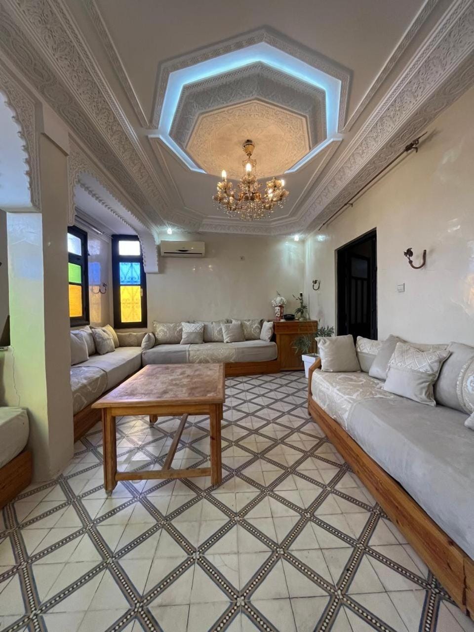 TV and multimedia, Living room, Photo of the whole room, Seating area