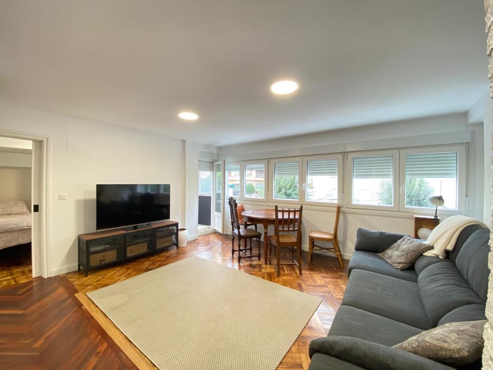 Communal lounge/ TV room, TV and multimedia, Living room, Seating area