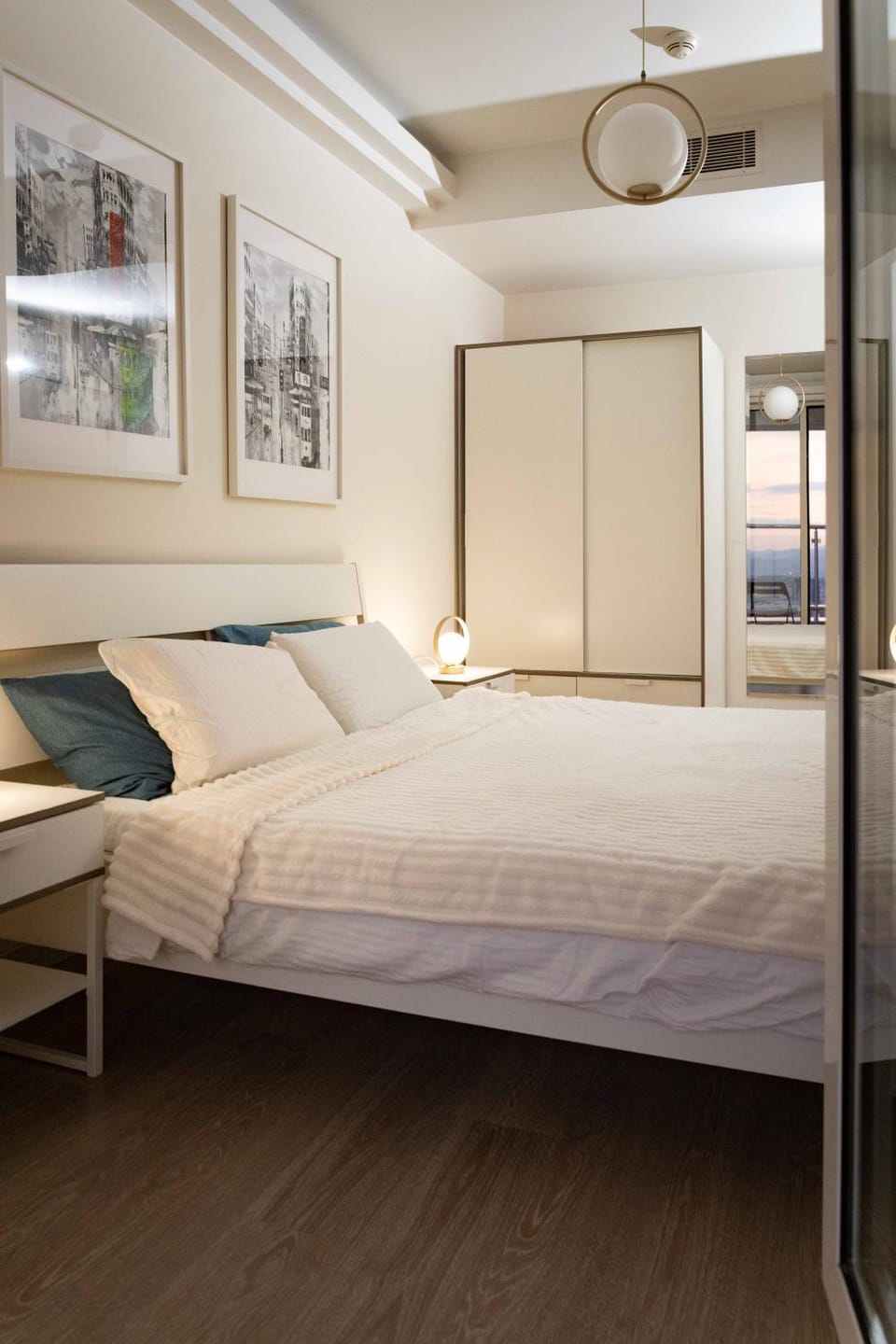 Bed, Photo of the whole room, Bedroom, wardrobe