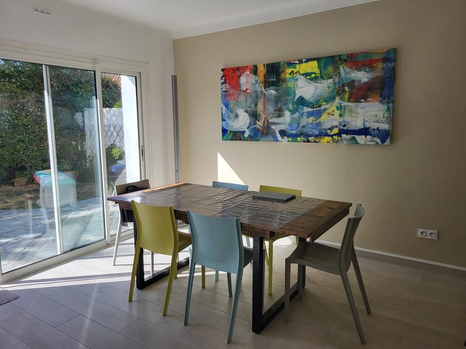 Decorative detail, Dining area