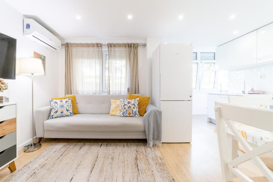 TV and multimedia, Living room, air conditioner