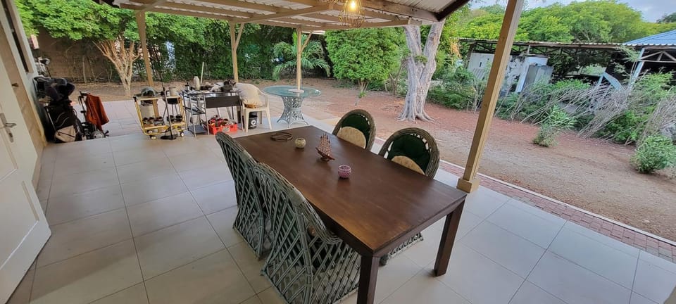 Homey Haven House in Willemstad