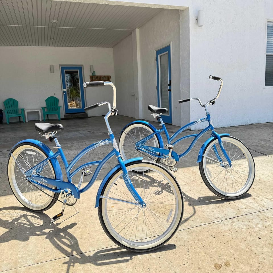 Beach Hot Tub & Pool Getaway in Palm Coast walk or bike to the beach House in Palm Coast