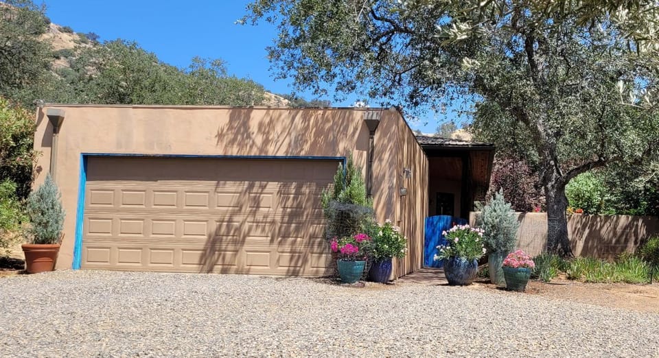 Heidi's Artistic Abode House in Three Rivers