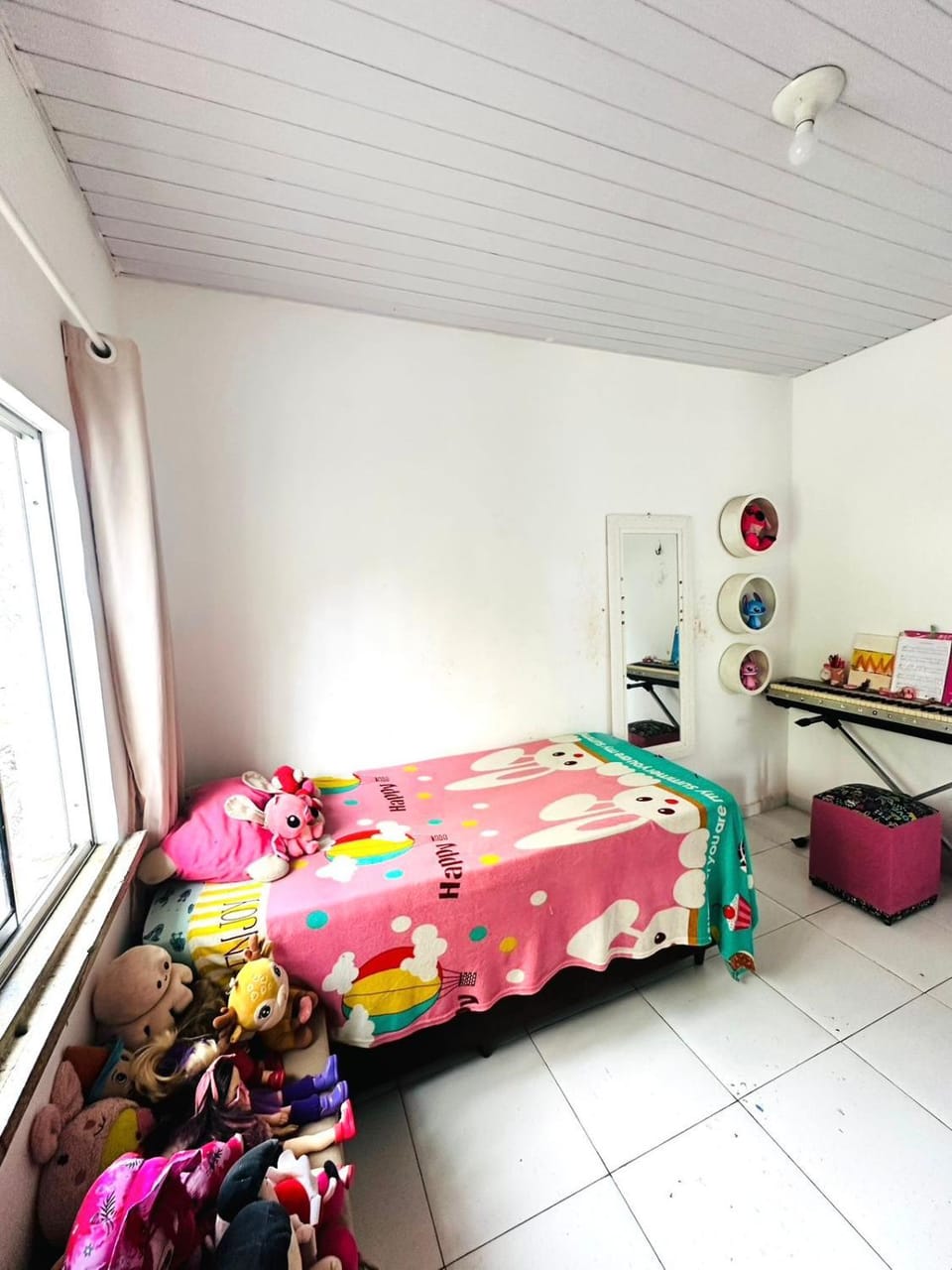 Bedroom, towels