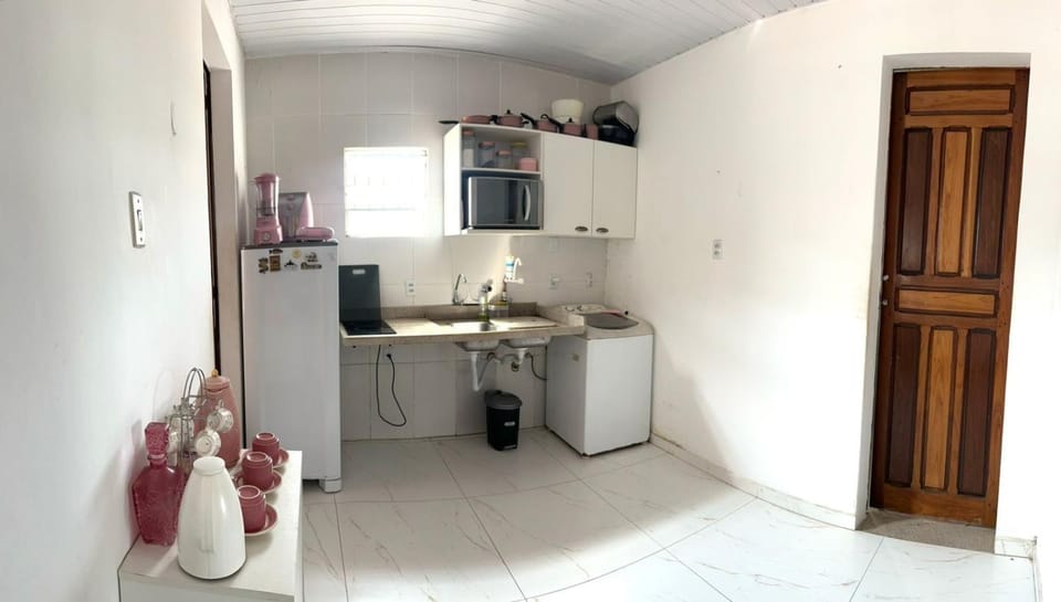 Kitchen or kitchenette, oven, stove