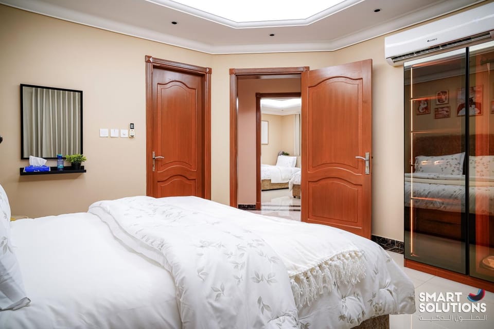 Bed, Photo of the whole room, Bedroom, wardrobe