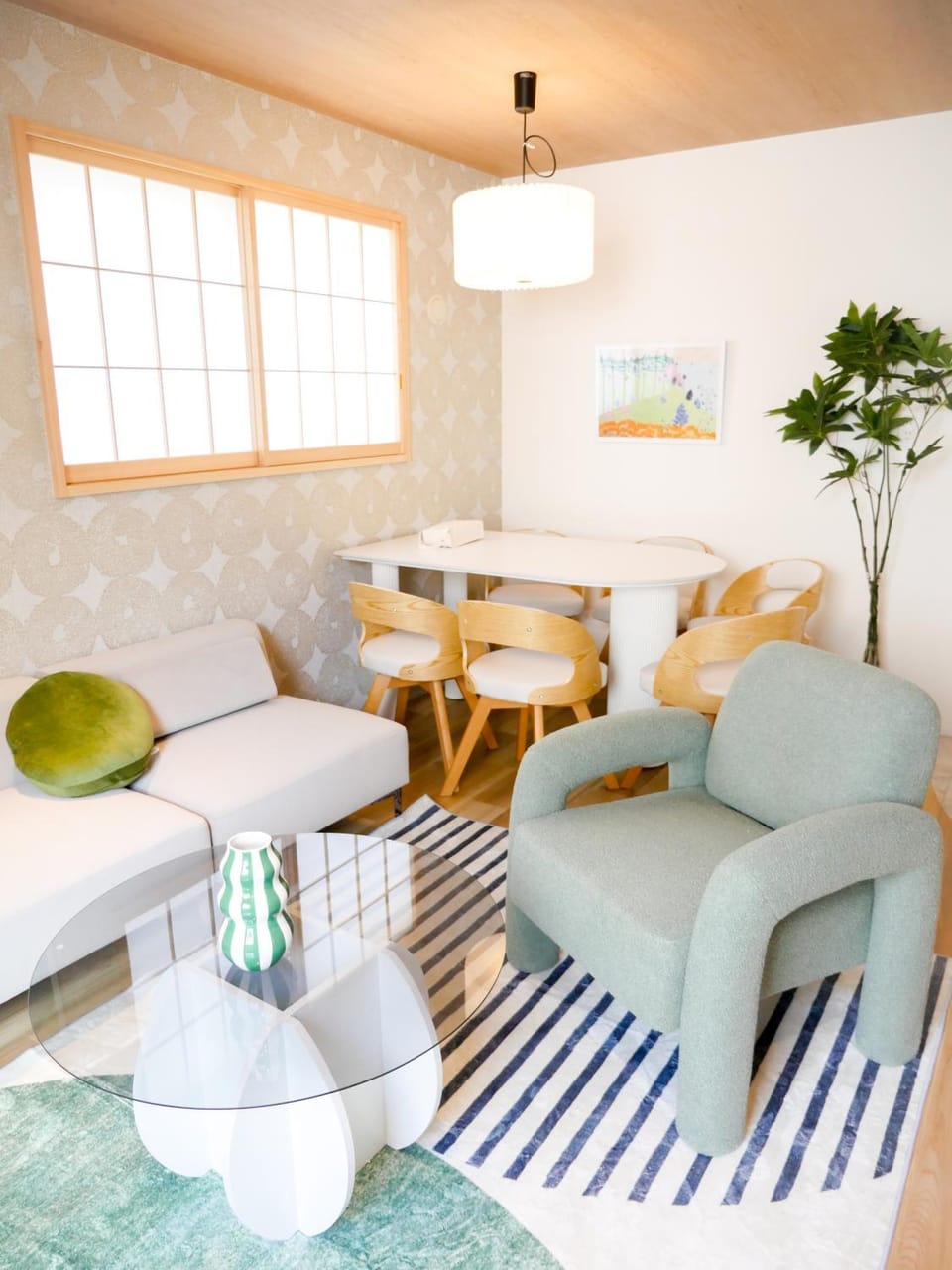 Living room, Dining area