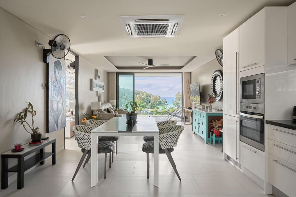 TV and multimedia, Living room, Dining area, Sea view