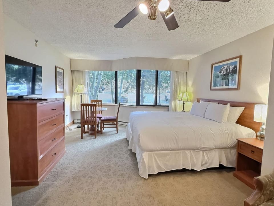 Bed, TV and multimedia