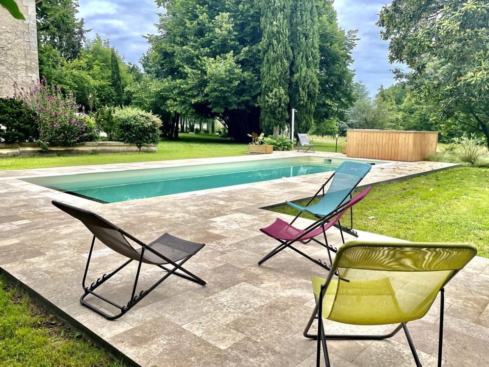 Charmant gîte avec piscine chauffée et Wi-Fi en pleine nature - FR-1-653-283 House in Nouvelle-Aquitaine