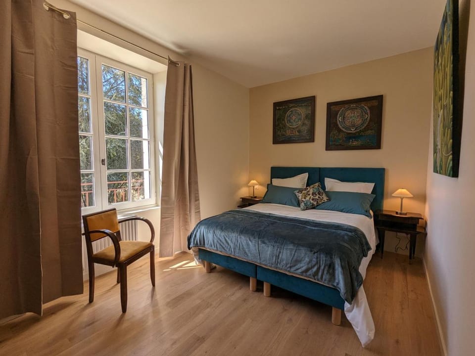 Grande maison familiale avec piscine chauffée, wifi et parking à Pranzac - FR-1-653-284 House in Nouvelle-Aquitaine