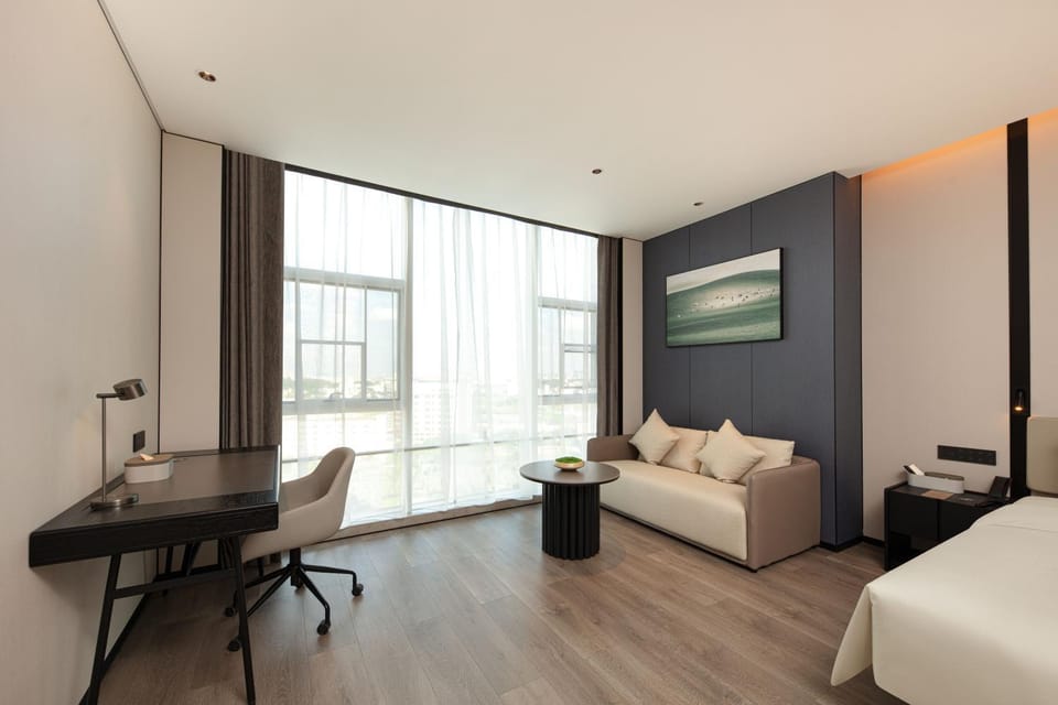Atour Hotel Jiangmen Hetang Longhu Hotel in Guangzhou
