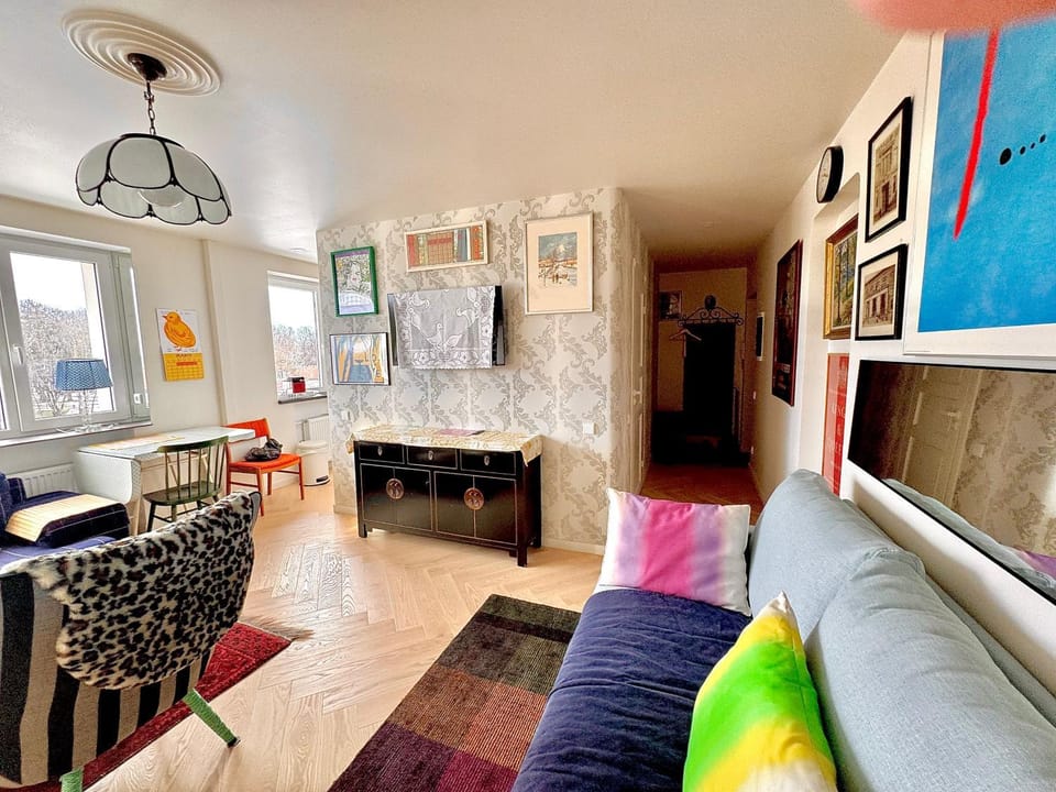 LITTLE LONDON TWO new boutique apt Netflix TV Old Town Apartment in Estonia