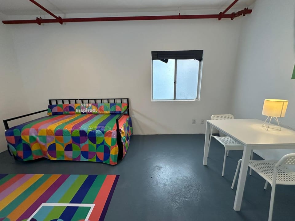 The Art Nook Private Rooms on Hollywood Blvd Hostel in Hollywood