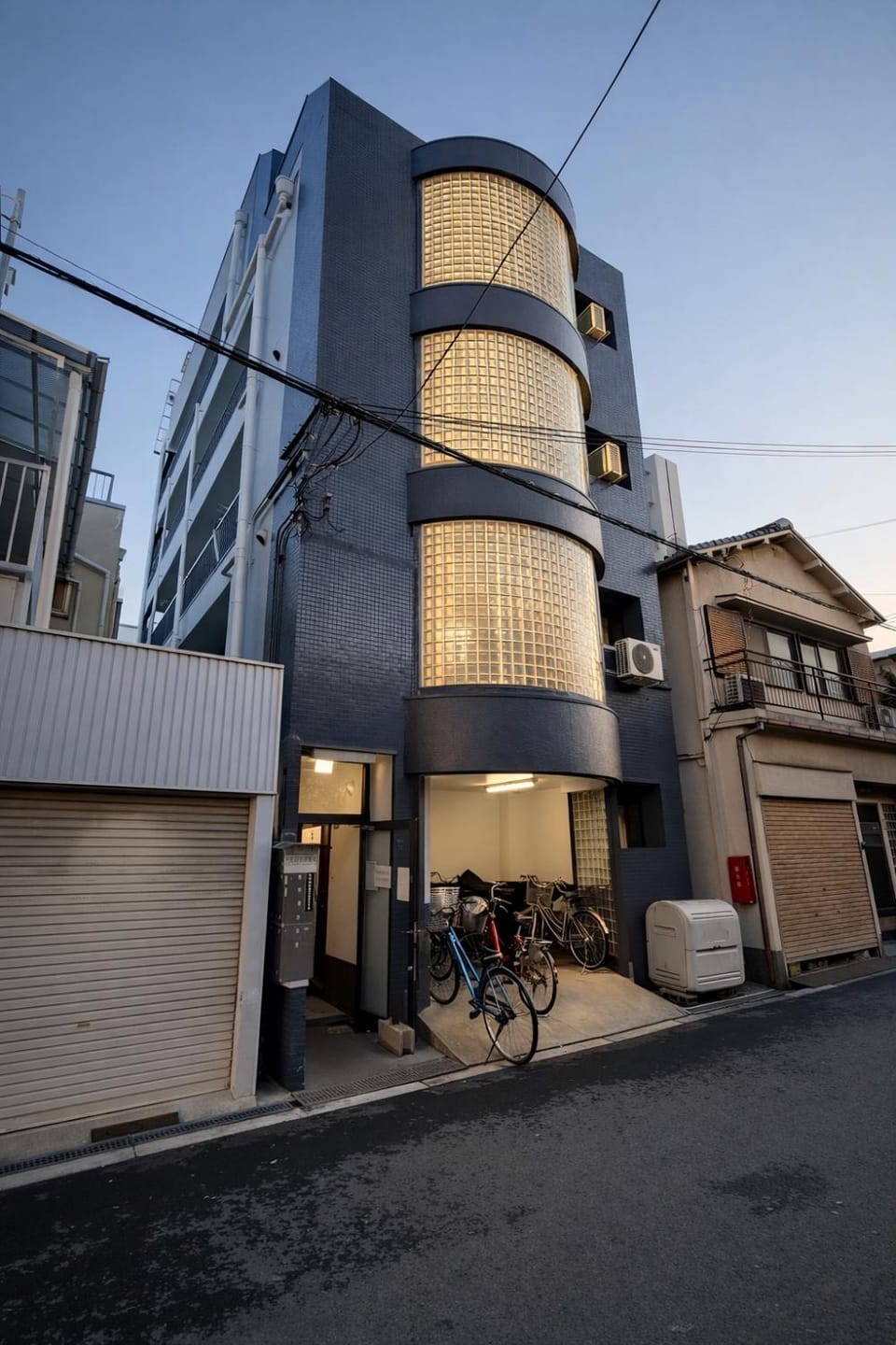 Osaka Umeda Nishi JR Tsukamoto no Yado AAAA Apartment in Osaka